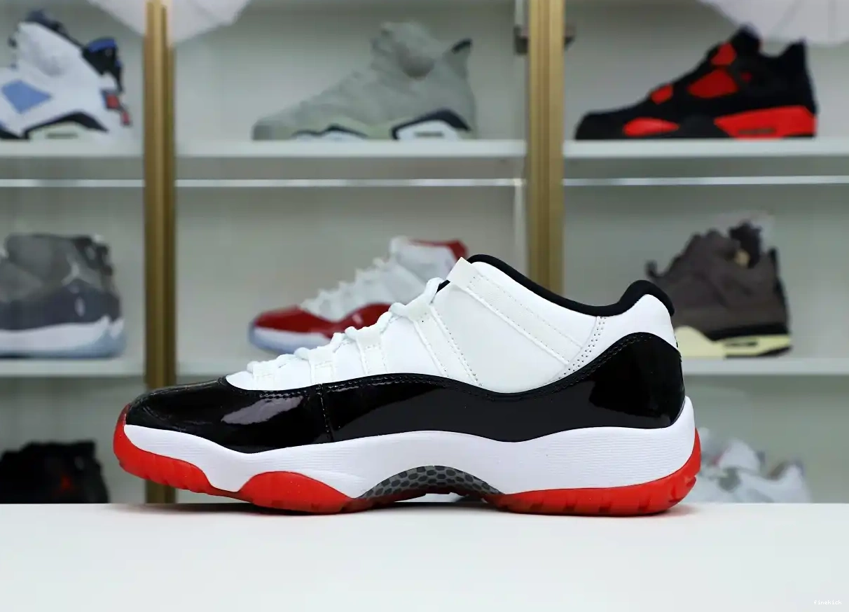 JORDAN 11 LOW AIR WHITE BRED 0505